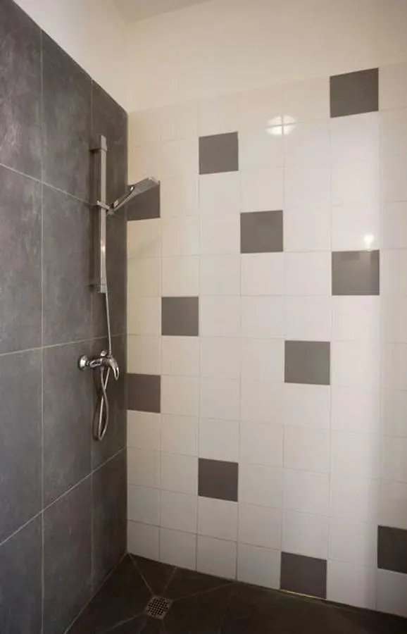 Appartement GregBnb-com - Filet suspendu ! - PARKING INCLUS - CLIMATISÉ - WIFI -15min Gare à Toulon 0*,