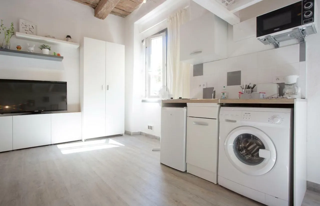 Apartment Gregbnb - Filet Suspendu ! - Parking Inclus - Climatise - Wifi -15Min Gare Toulon